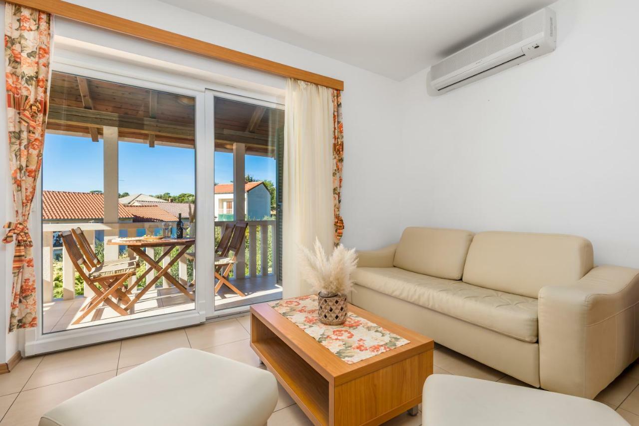 Villas Rab Banjol מראה חיצוני תמונה