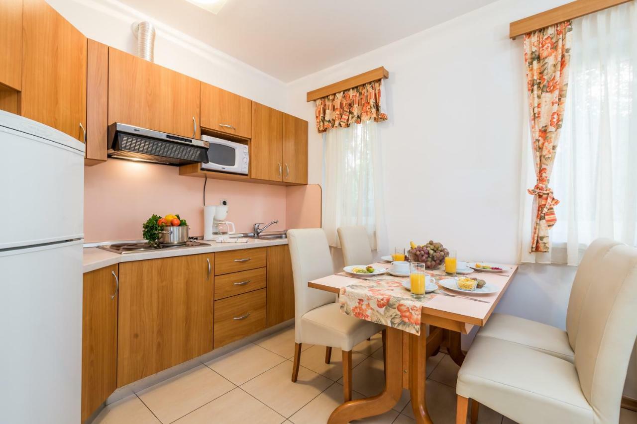 Villas Rab Banjol מראה חיצוני תמונה