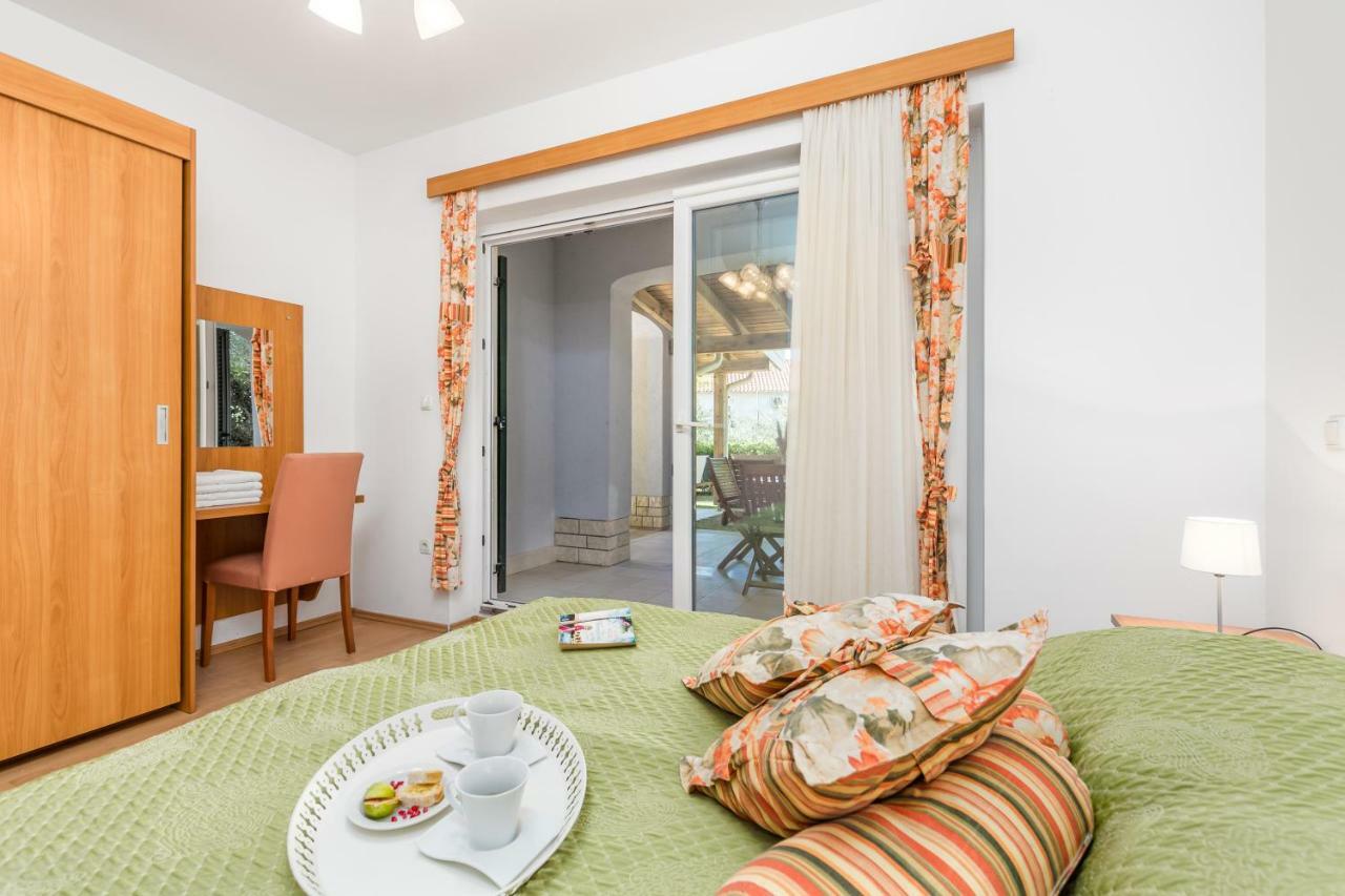 Villas Rab Banjol מראה חיצוני תמונה