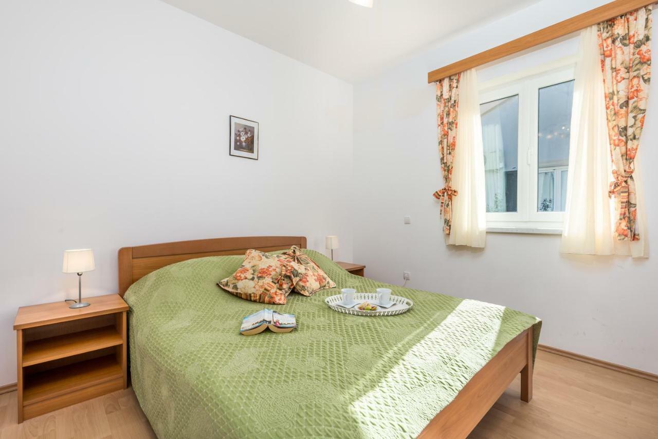 Villas Rab Banjol מראה חיצוני תמונה